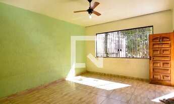 Imagem: Casa para Aluguel - Carlos Prates, 3 Quartos