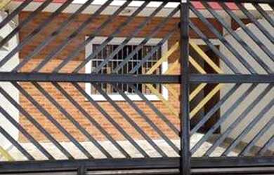 Imagem 2: SOBRADO 2 dorms, Vila Tupi, R$ 399 mil