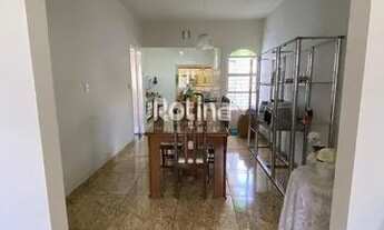 Imagem 6: Casa para alugar, 3 quartos, 1 suíte, 4 vagas, Tabajaras - Uberlândia/MG - R$ 3.800,00