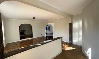 Imagem: Casa na Cidade Universitária próxima ao