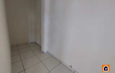 Imagem 7: Loja comercial para alugar em Neves