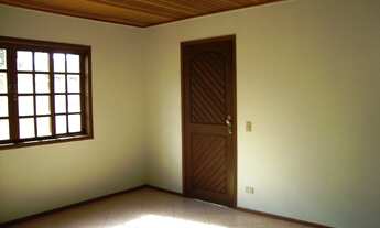 Imagem 6: CASA com 3 dormitórios para alugar com 150m² por R$ 2.500,00 no bairro Santa Felicidade