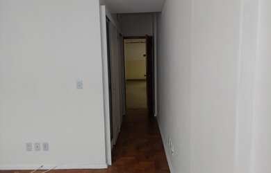 Imagem 3: Apto Centro, reformado, local nobre, Rua 16 de março, excelente preço - Petrópolis - RJ