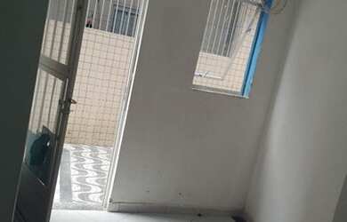 Imagem 4: Casa de vila Quarto com aluguel por R$1.000 /mês