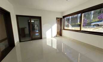 Imagem 3: Locação Casa na Serra da Cantareira, com 3 suítes no Condomínio Suíça da Cantareira