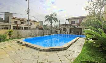 Imagem 2: CASA à venda com piscina e 3 quartos em Peruíbe, no bairro Nova Peruíbe