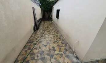 Imagem 2: VENDO CASA ÓTIMA LOCALIZAÇÃO, PISCINA, EDÍCULA