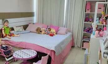 Imagem 2: Casa com moveis projetados 3 suites escritorio e dependencia em condominio no Eusébio