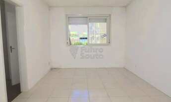 Imagem 2: Apartamento com 2 Dormitórios e Vaga de Estacionamento no Edifício Residencial Augustus