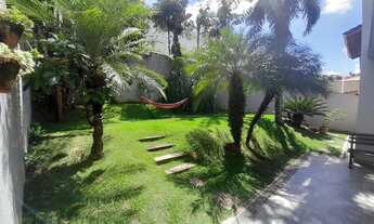 Imagem: Casa com linda área verde em condominio