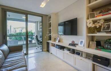 Imagem 4: Apartamento para Venda em Florianópolis, Centro, 2 dormitórios, 1 suíte, 2 banheiros, 1 va