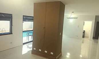 Imagem 3: Imóvel para aluguel possui 400 metros quadrados com 4 quartos