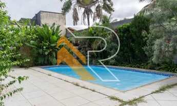 Imagem 4: Aluguel e Venda casa de alto padrão com 04 quartos, 560m², em Camboinhas, Região Oceânica