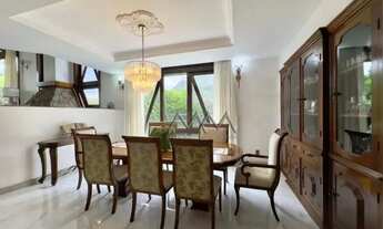 Imagem 7: Casa à Venda ou Locação no Bairro Mangabeiras