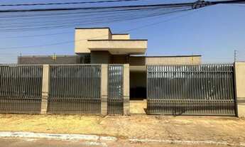 Imagem: ALUGUEL CASA DE 4 QUARTOS - LOTE DE 800