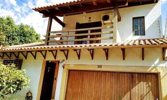 Imagem: Casa com 4 dormitórios sendo que um deles