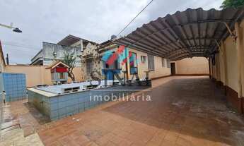 Imagem 2: Casa de Frente com 4 Quartos , 8 Vagas na Garagem e Piscina na Vila da Penha