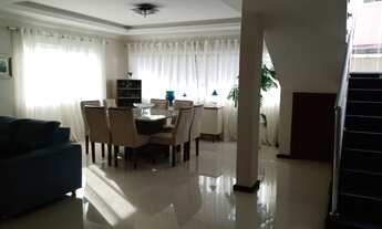 Imagem 5: Casa para venda possui 400 metros quadrados com 6 quartos em Jardim Vitória - Macaé - RJ