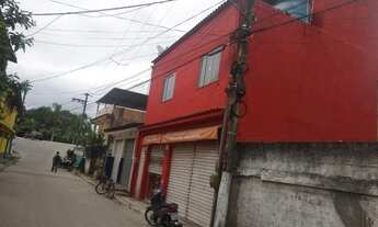 Imagem 3: Casa em Angra com salão comercial ao lado de rodovia-03 quartos