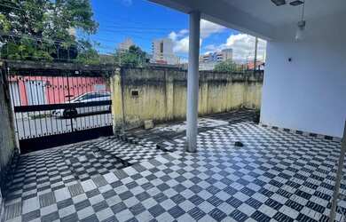 Imagem 5: Casa Há aproximadamente 500 metros da igreja de Fátima