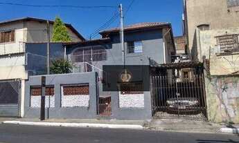 Imagem 1: Sobrado com 2 dormitórios e 1 vaga + edícula nos fundos à venda, 270 m² por R$ 550.000 - S