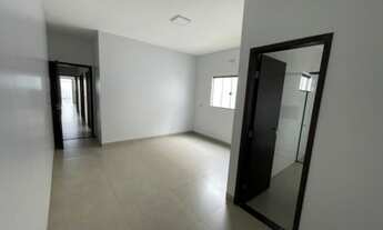 Imagem 2: Casa para venda possui 125 metros quadrados com 3 quartos em Centro - Feira de Santana -Ba