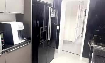 Imagem 2: Apartamento para venda possui 162 metros quadrados com 4 quartos