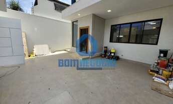 Imagem 2: Casa com 4 dormitórios à venda, CENTRO, GOVERNADOR VALADARES - MG