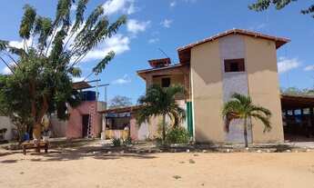 Imagem 2: Chácara com 8.640 metros quadrados. Casa com 3 suítes. Murada