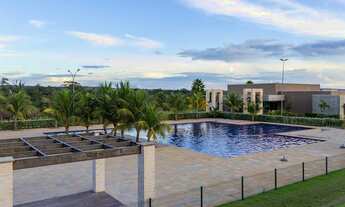 Imagem 2: Casa com projeto contemporâneo de alto padrão. Sala com pé direito duplo (integrado com a