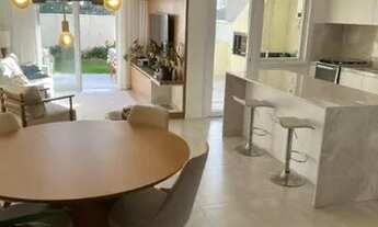 Imagem 5: PORTO ALEGRE - Casa Padrão - Altos do Ipê