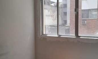 Imagem 2: Apartamento para venda possui 48 metros quadrados com 2 quartos em Centro - Rio de Janeiro