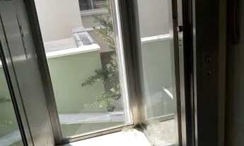 Imagem 4: Casa de condomínio sobrado para aluguel tem 400 metros quadrados com 4 quartos