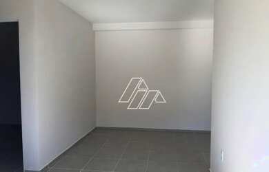 Imagem 3: Apartamento com 2 dormitórios para alugar por R$ 1.600,01/mês - Distrito Industrial - Marí