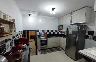 Imagem 3: Casa com piscina na zona sul