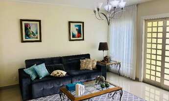 Imagem 3: Casarão luxo no Centro de N. Iguaçu piscina e 4 qts (2 suítes com closet, 1 banheira