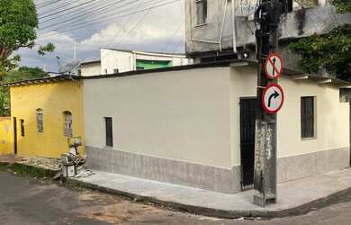 Imagem 2: NÃO Paga LUZ,ÁGUA. Casa PEQUENA de 1 QUARTO. Vem com SPLIT .Perto da Sede do Governo