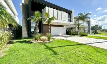 Imagem: Belíssimo sobrado à venda em condomínio