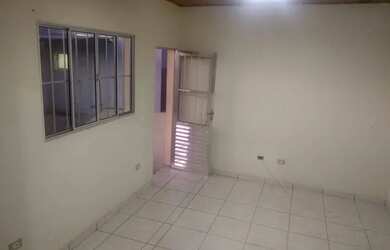 Imagem: Alugo casa de fundos