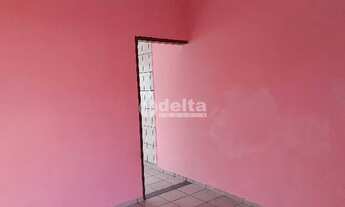 Imagem 2: Casa para aluguel, 2 quartos, Tubalina - Uberlândia/MG