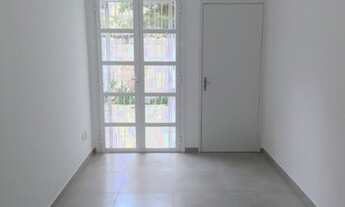 Imagem 6: IMOBILIÁRIA SCHOTKIS ALUGA APARTAMENTO DE 01 DORMITÓRIO, NA SOFIA VELOSO, TÉRREO, DE FUNDO