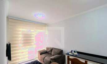 Imagem 3: Apartamento para aluguel e venda possui 60 metros quadrados com 2 quartos