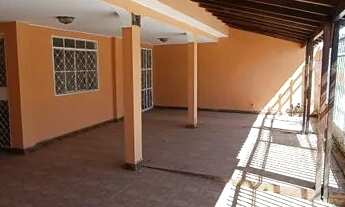 Imagem 2: Casa sozinha no lote na QNL 23