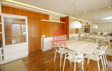 Imagem 6: Apartamento de 205 m² com 3 dormitórios para locação no Brooklin. São 3 suítes, todas com