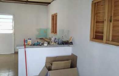 Imagem 2: Casa 3 quartos com painéis solares