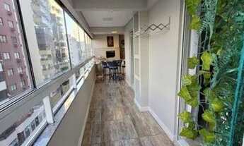 Imagem 2: Apartamento 3 Suítes Mobiliado e Decorado Para Locação Anual no/Bairro Pioneiros em Balneá