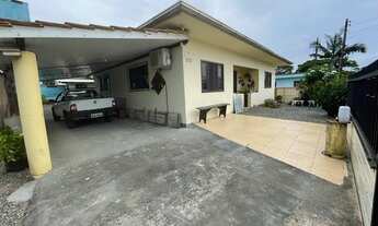 Imagem 4: Excelente casa 120m2 mais edicula 45m2 a 1500 metros da praia do Tabuleiro em Barra Velha!