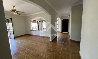 Imagem 2: Casa com 03 quartos disponível para locação no Condomínio Estância Marambaia em Vinhedo