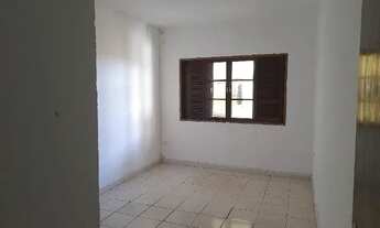 Imagem 6: Casa 1 quarto espacoso com facil acesso a comercios e transporte publico