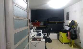 Imagem 3: Independente Atras De Um Prédio/ Privativa